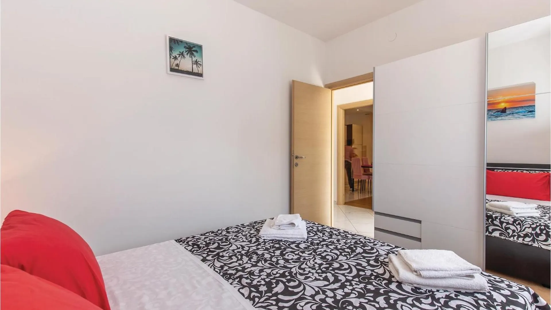 Amazing Home In Kostrena With Kitchen Casa de Férias